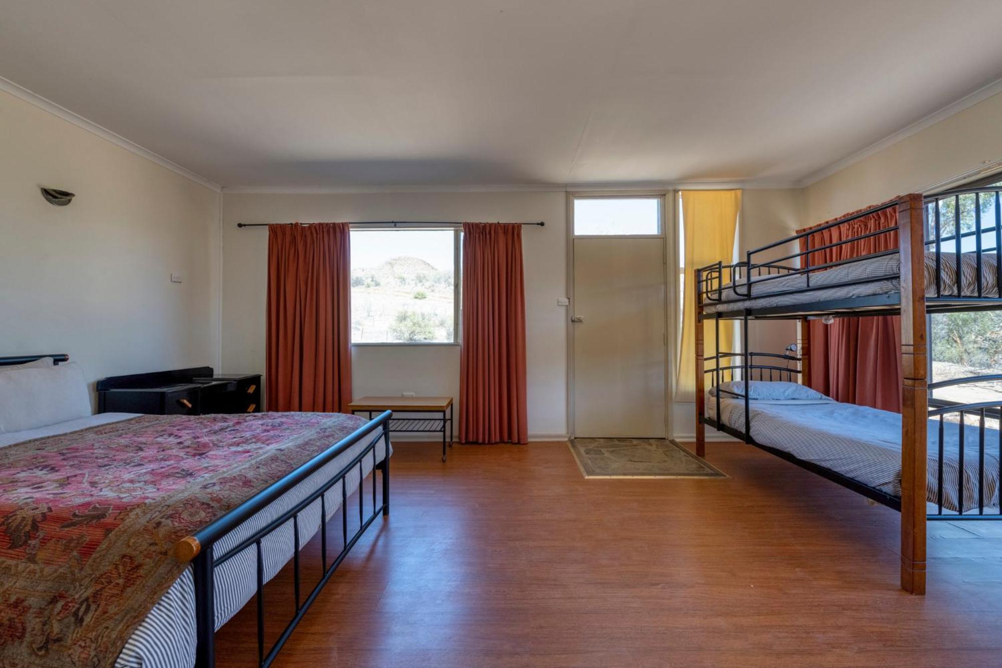 Arkaroola Wilderness Sanctuary Hotel Room photo